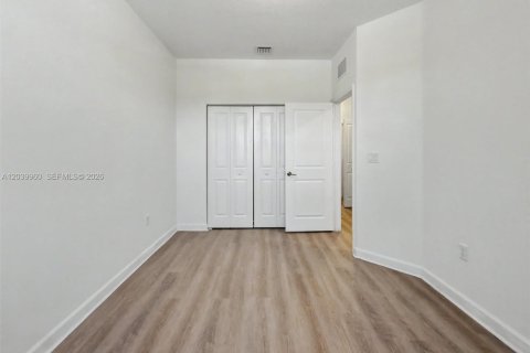 Adosado en alquiler en Homestead, Florida, 3 dormitorios, 175.31 m2 № 2085810 - foto 25