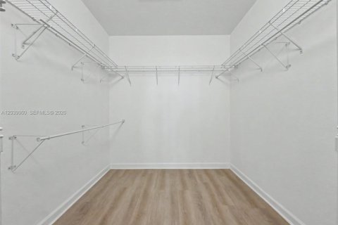 Adosado en alquiler en Homestead, Florida, 3 dormitorios, 175.31 m2 № 2085810 - foto 17