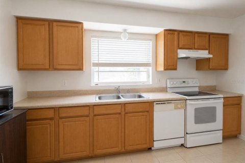 Casa en venta en Orlando, Florida, 4 dormitorios, 148.55 m2 № 2215237 - foto 10