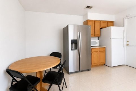 Casa en venta en Orlando, Florida, 4 dormitorios, 148.55 m2 № 2215237 - foto 9