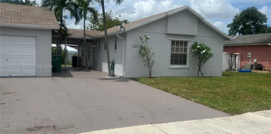 Casa en Hialeah, Florida 2 dormitorios, 96.99 m2 № 2008575