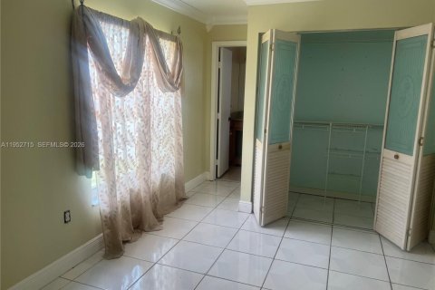 Casa en alquiler en Hialeah, Florida, 2 dormitorios, 96.99 m2 № 2008575 - foto 22