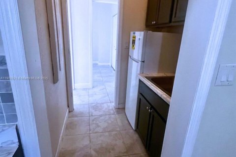 Villa ou maison à louer à Homestead, Floride: 1 chambre, 152.17 m2 № 1954816 - photo 7