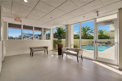 Купить кондоминиум в Майами-Бич, Флорида 2 спальни, 66.89м2, № 2008039 - фото 16