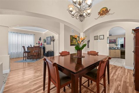 Villa ou maison à vendre à Apopka, Floride: 4 chambres, 216 m2 № 2149115 - photo 13