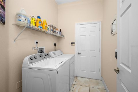 Villa ou maison à vendre à Apopka, Floride: 4 chambres, 216 m2 № 2149115 - photo 14