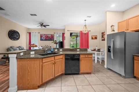 Villa ou maison à vendre à Apopka, Floride: 4 chambres, 216 m2 № 2149115 - photo 25