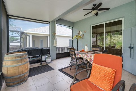 Villa ou maison à vendre à Apopka, Floride: 4 chambres, 216 m2 № 2149115 - photo 4