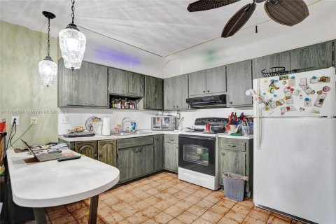 Купить коммерческую недвижимость в Корал-Спрингс, Флорида 367.52м2, № 1956056 - фото 21