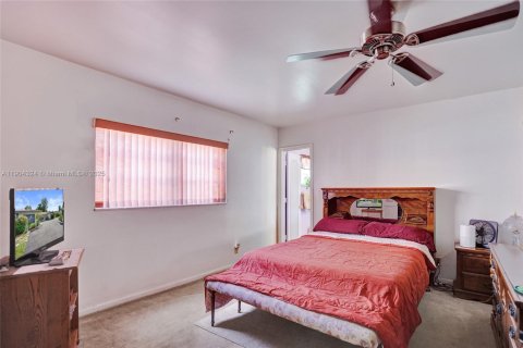 Купить коммерческую недвижимость в Корал-Спрингс, Флорида 367.52м2, № 1956056 - фото 14