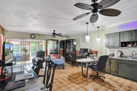 Купить коммерческую недвижимость в Корал-Спрингс, Флорида 367.52м2, № 1956056 - фото 18