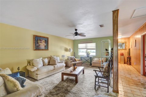 Купить коммерческую недвижимость в Корал-Спрингс, Флорида 367.52м2, № 1956056 - фото 9