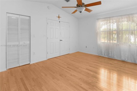 Купить таунхаус в Холливуд, Флорида 2 спальни, 130.43м2, № 2032850 - фото 28