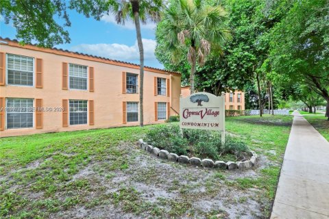 Townhouse in Miami Lakes, Florida 2 bedrooms, 107.4 sq.m. № 2060480 - photo 23