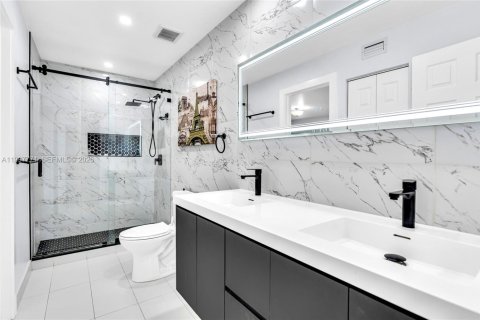 Townhouse in Miami Lakes, Florida 2 bedrooms, 107.4 sq.m. № 2060480 - photo 6