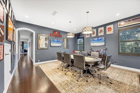 House in Lakewood Ranch, Florida 5 bedrooms, 522.48 sq.m. № 1915555 - photo 29