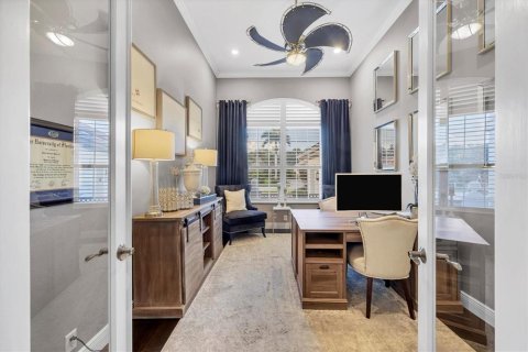 House in Lakewood Ranch, Florida 5 bedrooms, 522.48 sq.m. № 1915555 - photo 12