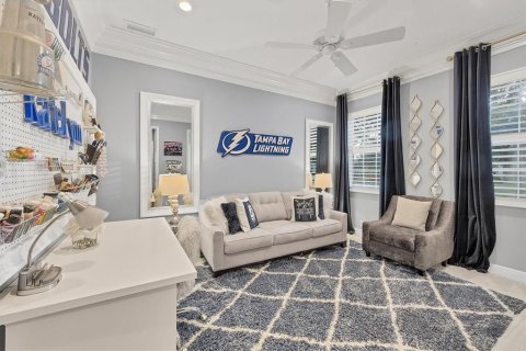 House in Lakewood Ranch, Florida 5 bedrooms, 522.48 sq.m. № 1915555 - photo 27