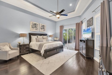 House in Lakewood Ranch, Florida 5 bedrooms, 522.48 sq.m. № 1915555 - photo 18