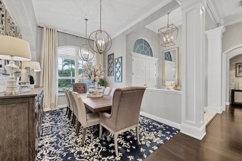 House in Lakewood Ranch, Florida 5 bedrooms, 522.48 sq.m. № 1915555 - photo 7