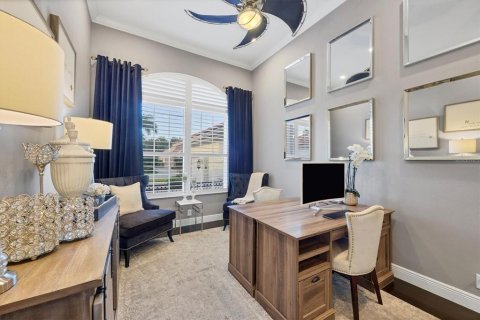 House in Lakewood Ranch, Florida 5 bedrooms, 522.48 sq.m. № 1915555 - photo 13