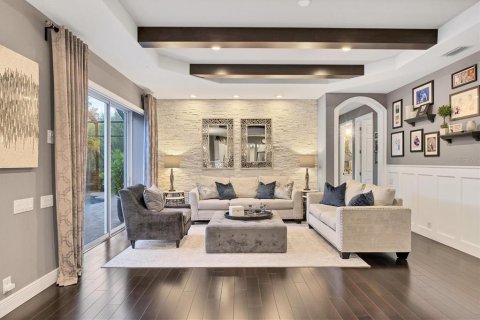 House in Lakewood Ranch, Florida 5 bedrooms, 522.48 sq.m. № 1915555 - photo 14