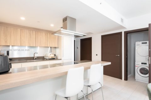 Condominio en venta en Miami, Florida, 1 dormitorio, 77.02 m2 № 2168619 - foto 6