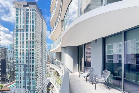 Condominio en venta en Miami, Florida, 1 dormitorio, 77.02 m2 № 2168619 - foto 1