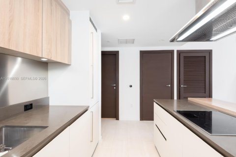 Condominio en venta en Miami, Florida, 1 dormitorio, 77.02 m2 № 2168619 - foto 24