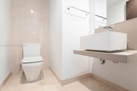 Condominio en venta en Miami, Florida, 1 dormitorio, 77.02 m2 № 2168619 - foto 26