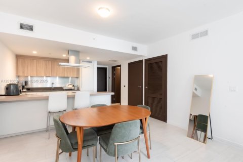 Condominio en venta en Miami, Florida, 1 dormitorio, 77.02 m2 № 2168619 - foto 8