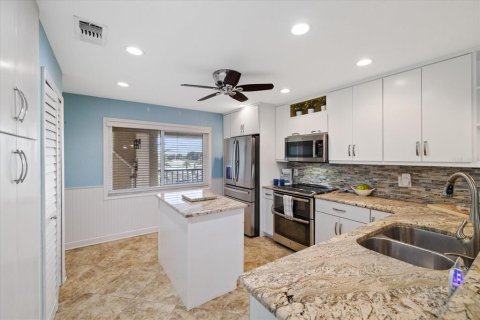 Copropriété à vendre à Port Richey, Floride: 2 chambres, 129.97 m2 № 2408902 - photo 11
