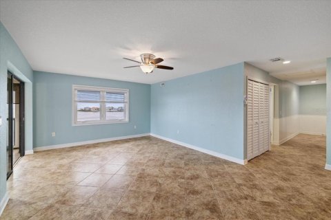 Copropriété à vendre à Port Richey, Floride: 2 chambres, 129.97 m2 № 2408902 - photo 18