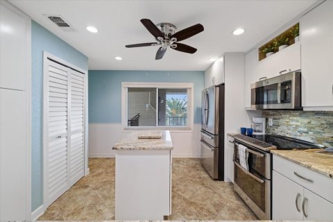 Copropriété à vendre à Port Richey, Floride: 2 chambres, 129.97 m2 № 2408902 - photo 12