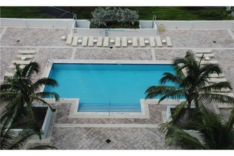 Condominio en venta en Hollywood, Florida, 2 dormitorios, 103.59 m2 № 1981073 - foto 20