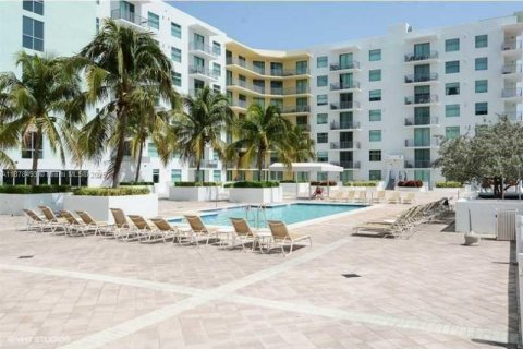 Condominio en venta en Hollywood, Florida, 2 dormitorios, 103.59 m2 № 1981073 - foto 26