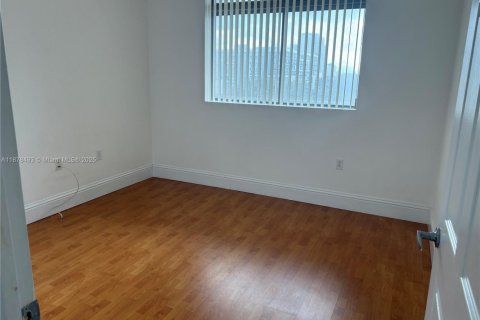 Condominio en venta en Hollywood, Florida, 2 dormitorios, 103.59 m2 № 1981073 - foto 11