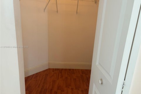Condominio en venta en Hollywood, Florida, 2 dormitorios, 103.59 m2 № 1981073 - foto 15