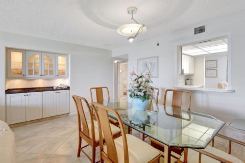 Copropriété à vendre à Hutchinson Island South, Floride: 2 chambres, 116.22 m2 № 2181963 - photo 18