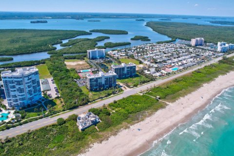 Copropriété à vendre à Hutchinson Island South, Floride: 2 chambres, 116.22 m2 № 2181963 - photo 4