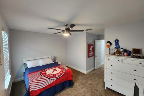 Townhouse in LAKESHORE in Lutz, Florida 3 bedrooms, 175.4 sq.m. № 2212657 - photo 24