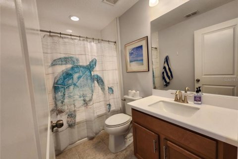 Townhouse in LAKESHORE in Lutz, Florida 3 bedrooms, 175.4 sq.m. № 2212657 - photo 17