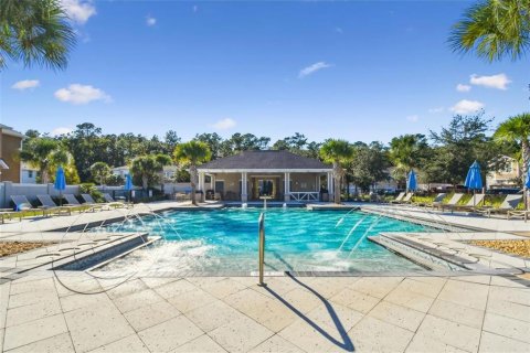 Townhouse in LAKESHORE in Lutz, Florida 3 bedrooms, 175.4 sq.m. № 2212657 - photo 27