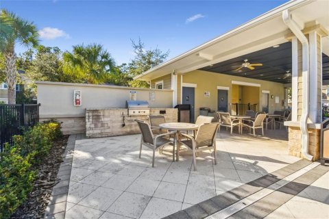 Townhouse in LAKESHORE in Lutz, Florida 3 bedrooms, 175.4 sq.m. № 2212657 - photo 26
