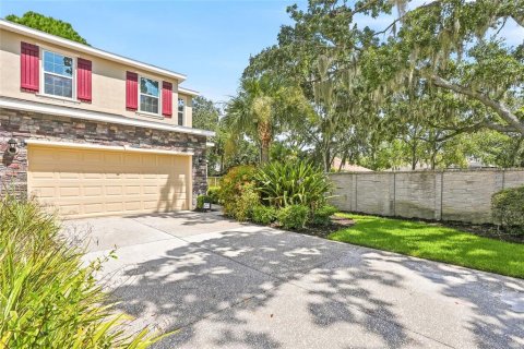 Touwnhouse à vendre à Tampa, Floride: 3 chambres, 188.96 m2 № 2298471 - photo 2