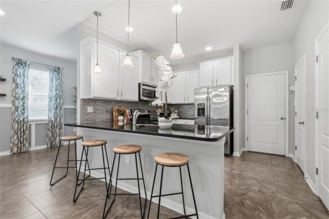 Touwnhouse à vendre à Tampa, Floride: 3 chambres, 188.96 m2 № 2298471 - photo 16