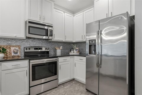 Touwnhouse à vendre à Tampa, Floride: 3 chambres, 188.96 m2 № 2298471 - photo 17