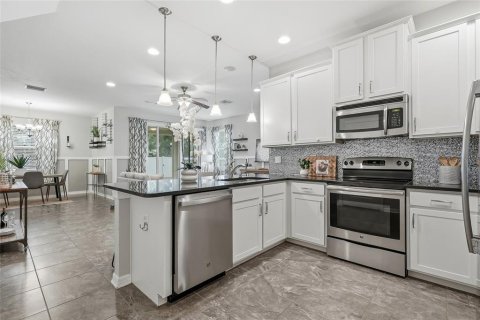 Touwnhouse à vendre à Tampa, Floride: 3 chambres, 188.96 m2 № 2298471 - photo 19