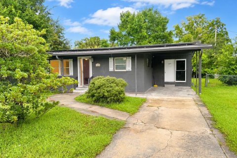 House in Orlando, Florida 4 bedrooms, 108.42 sq.m. № 2280565