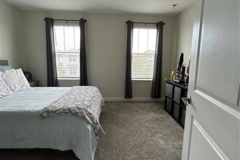 House in Orlando, Florida 3 bedrooms, 204.66 sq.m. № 2152304 - photo 2